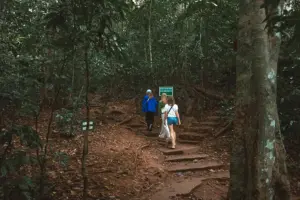 Conquista del picco Ngu Lam, la montagna più alta di Cat Ba