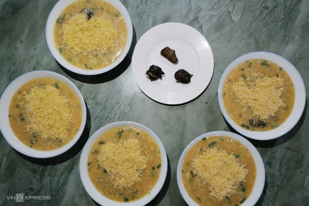 Chao Au Tau (Zuppa di riso all'aconito) - Ha Giang - Tour in Vietnam - Giro Asia Travel