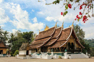 wat-xieng-thong-luang-prabang-GiroAsiaTravel