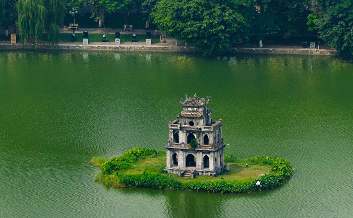 Il lago Hoan Kiem - Cosa vedere a Hanoi - Giro Asia Travel - Tour in Vietnam
