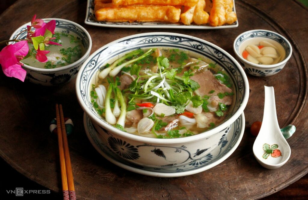 Pho (Zuppa di noodle) - Cosa vedere a Hanoi - Giro Asia Travel - Tour in Vietnam