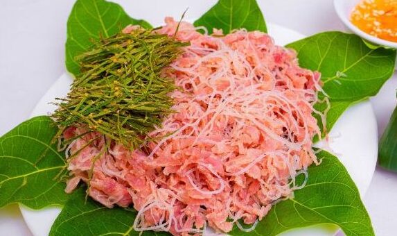 Nem Yen Mac (Involtini di maiale fermentato)