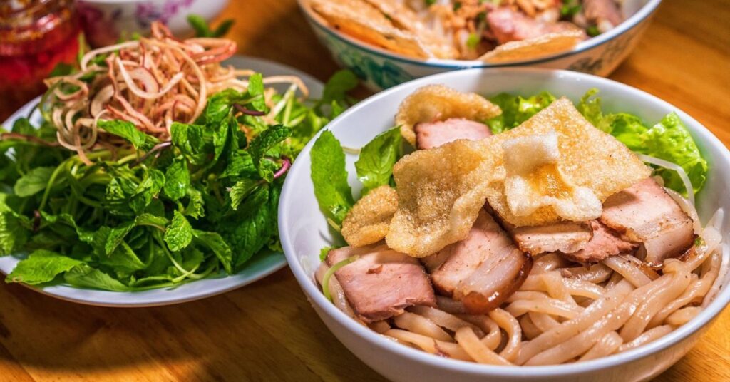 Cao Lầu (Vermicelli misti tradizionali)